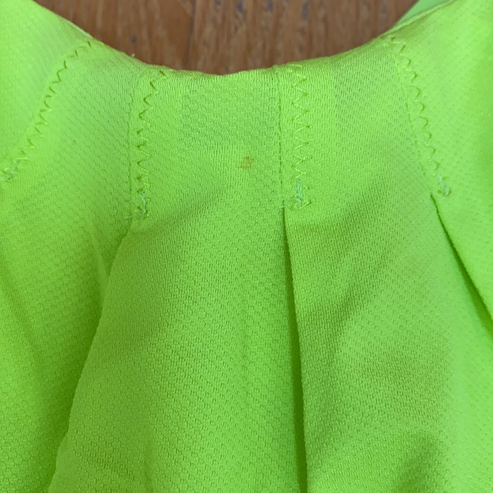 Lululemon workout top - Picture 2 of 3